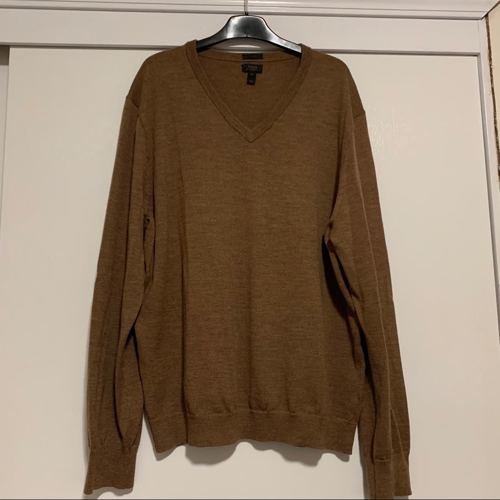 Slim V-neck Merino Wool Sweater
